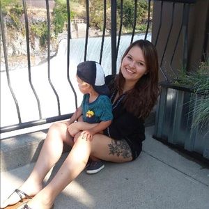 Meet your Posher, Becca